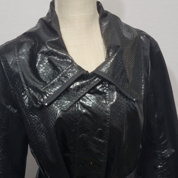 Chicos Womens Black Faux Snakeskin Zip Up & Snap w/ Belt Size 2 (Large) #521 - Picture 2 of 12